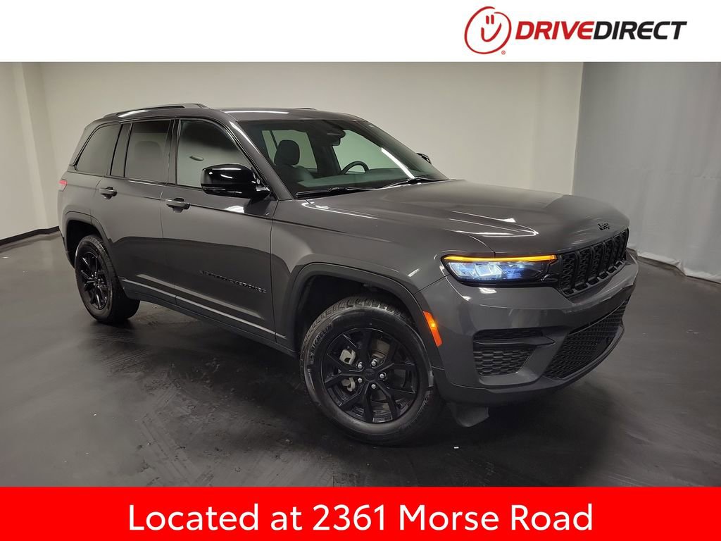Used 2025 Jeep Grand Cherokee Altitude
