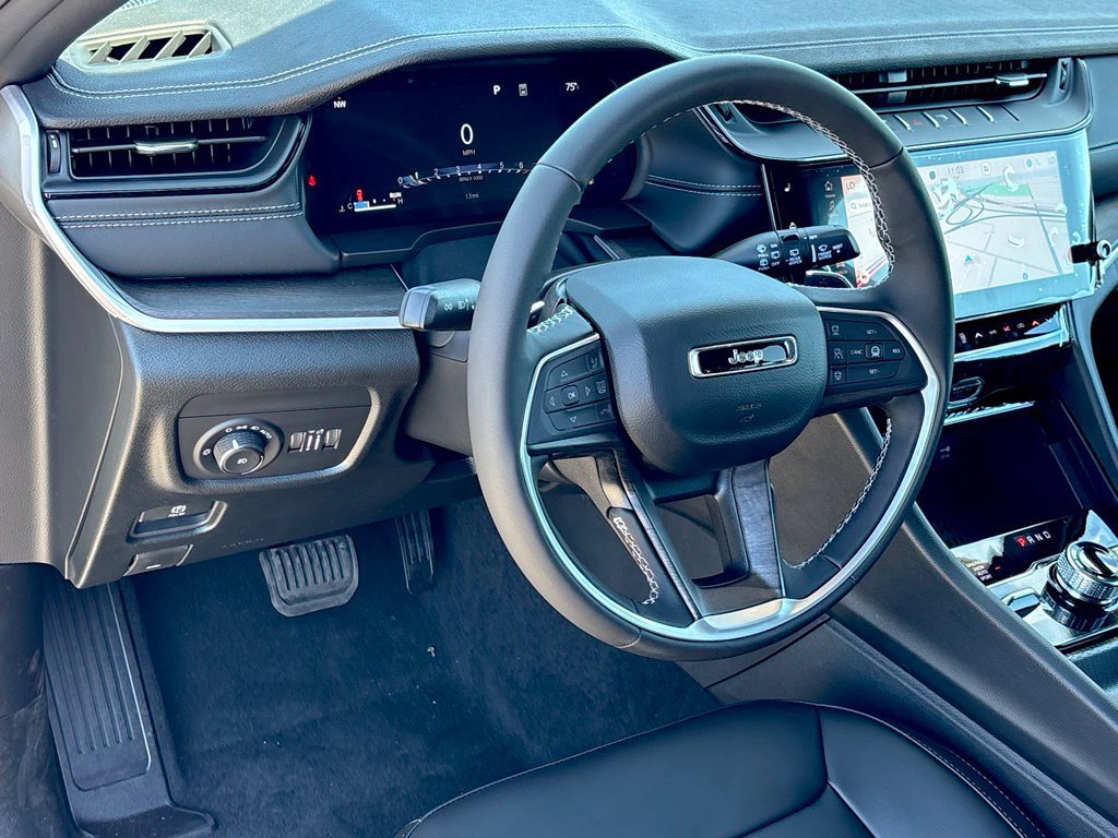 New 2027 Jeep Grand Cherokee Limited AWD/4WD image 15