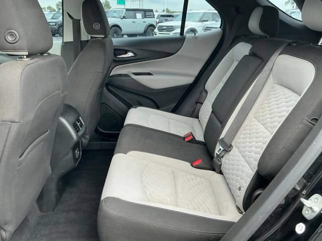 Used 2021 Chevrolet Equinox LS FWD image 16