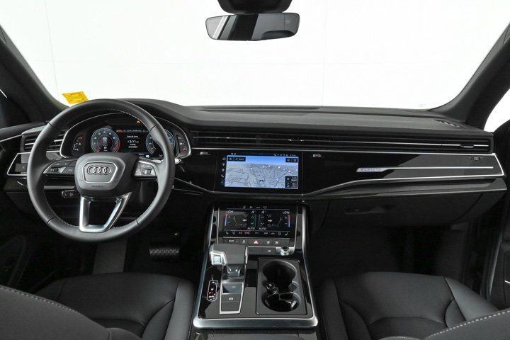 New 2025 Audi Q8 Premium Plus image 17