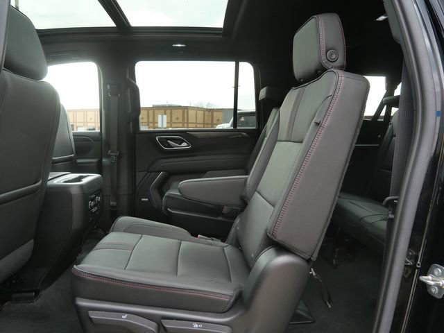 Used 2022 Chevrolet Suburban RST w/ Luxury Package AWD/4WD image 14