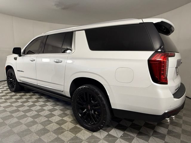 Used 2023 GMC Yukon XL Denali RWD image 4