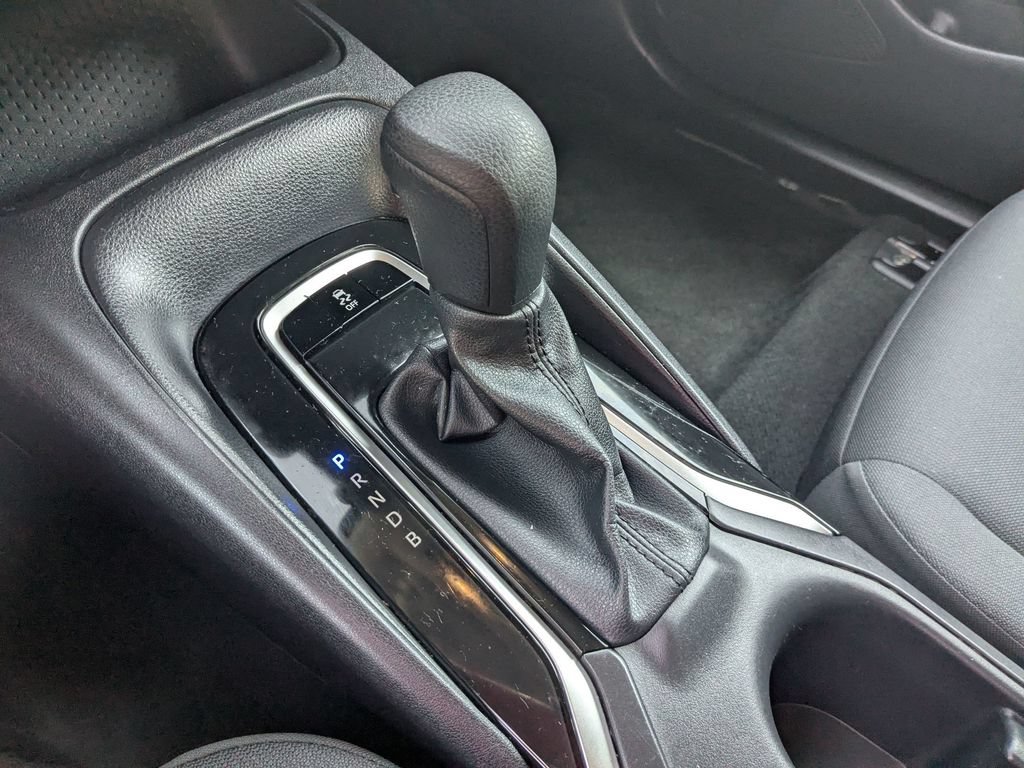 Used 2025 Toyota Corolla LE FWD image 20