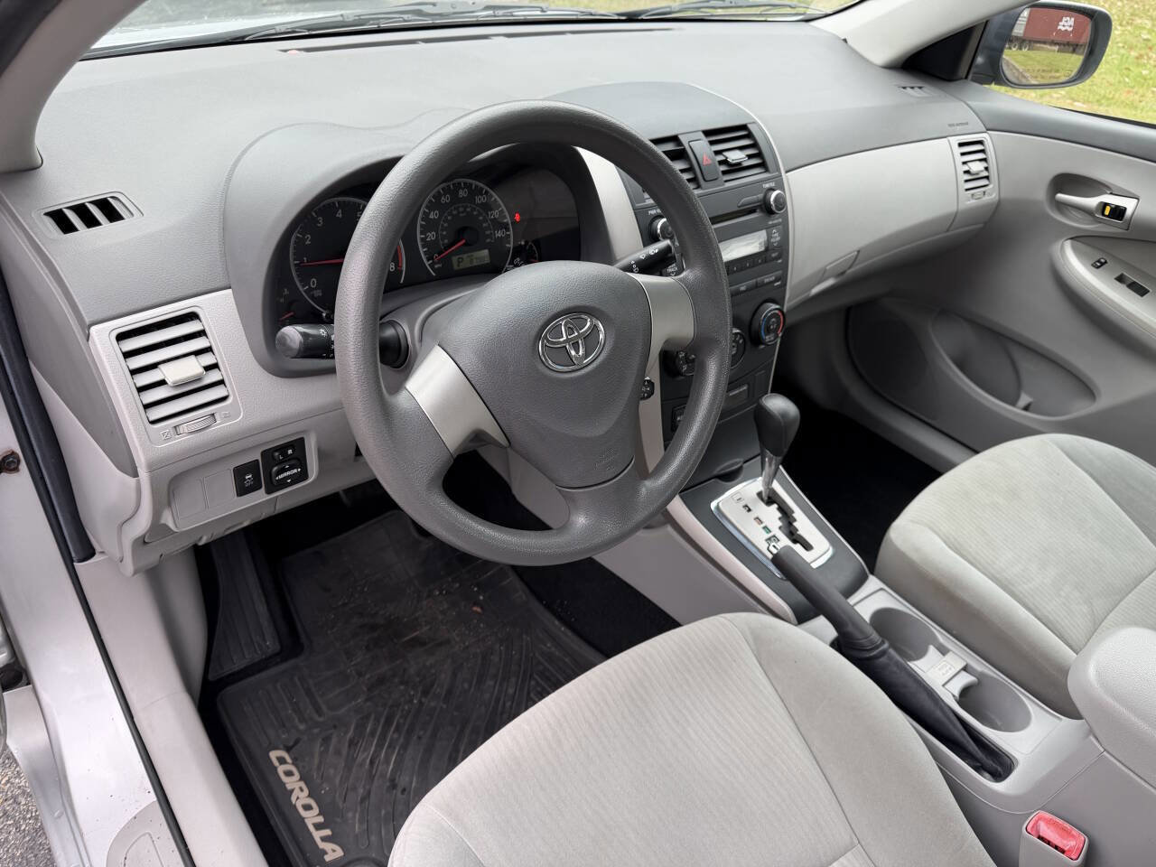 Used 2010 Toyota Corolla LE image 18