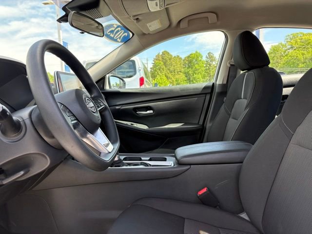 Used 2025 Nissan Sentra SV FWD image 8