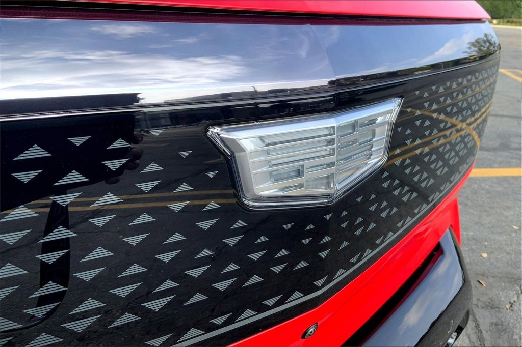 New 2026 Cadillac Optiq Sport 1 image 36