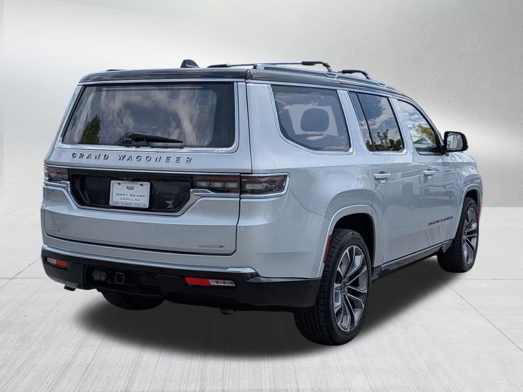 Used 2022 Jeep Grand Wagoneer Series III AWD/4WD image 5