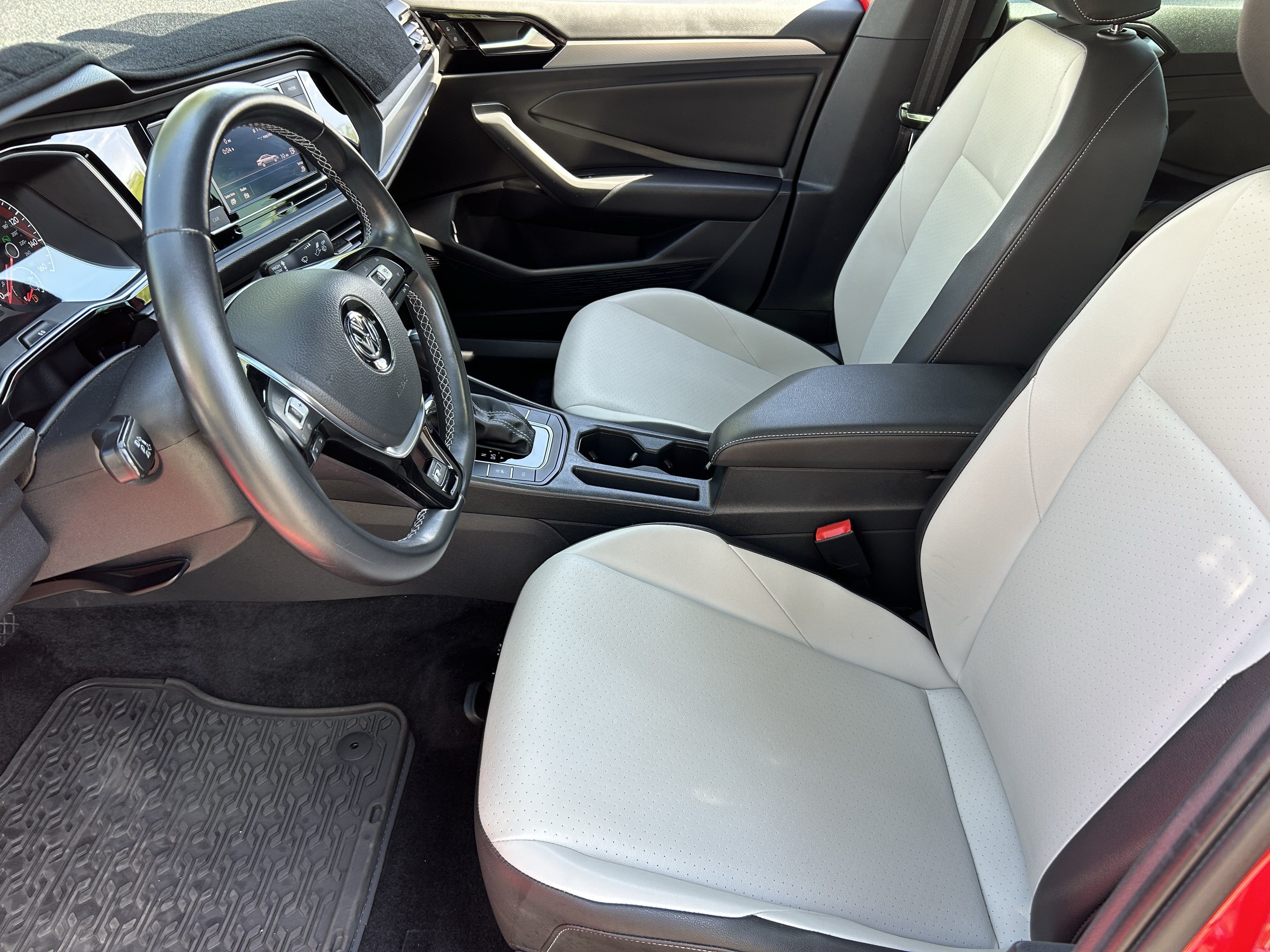 Used 2019 Volkswagen Jetta R-Line FWD image 17