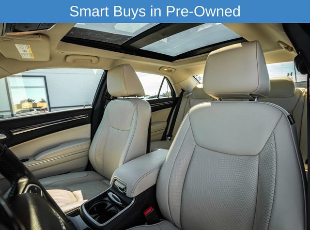 Used 2017 Chrysler 300 C w/ Light Group AWD/4WD image 24