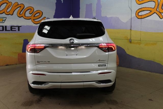 Used 2023 Buick Enclave Avenir w/ Avenir Technology Package AWD/4WD image 7