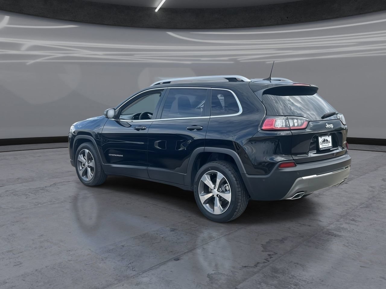 Used 2019 Jeep Cherokee Limited w/ Luxury Group FWD image 4