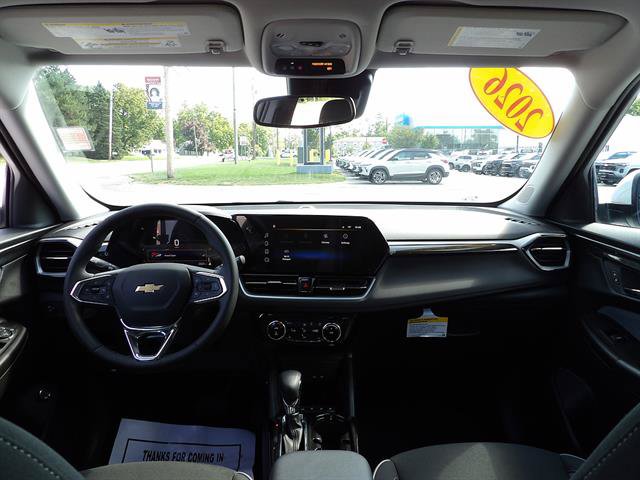 Certified 2026 Chevrolet TrailBlazer LT w/ Convenience Package FWD image 42