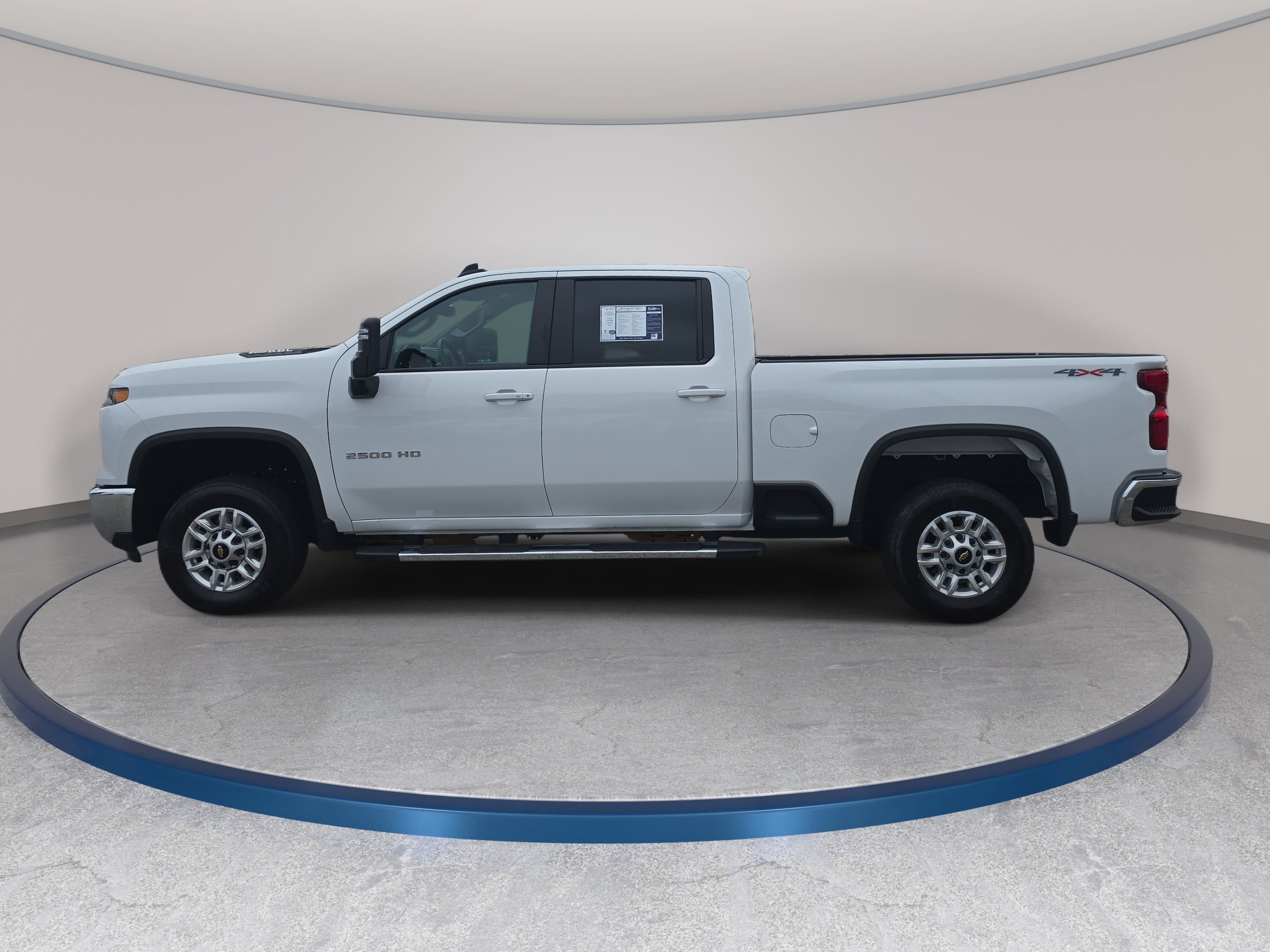 Used 2025 Chevrolet Silverado 2500 LT w/ Convenience Package AWD/4WD image 8