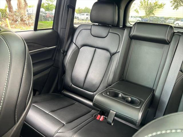 Certified 2025 Jeep Grand Cherokee Limited w/ MOPAR Finishing Package image 14