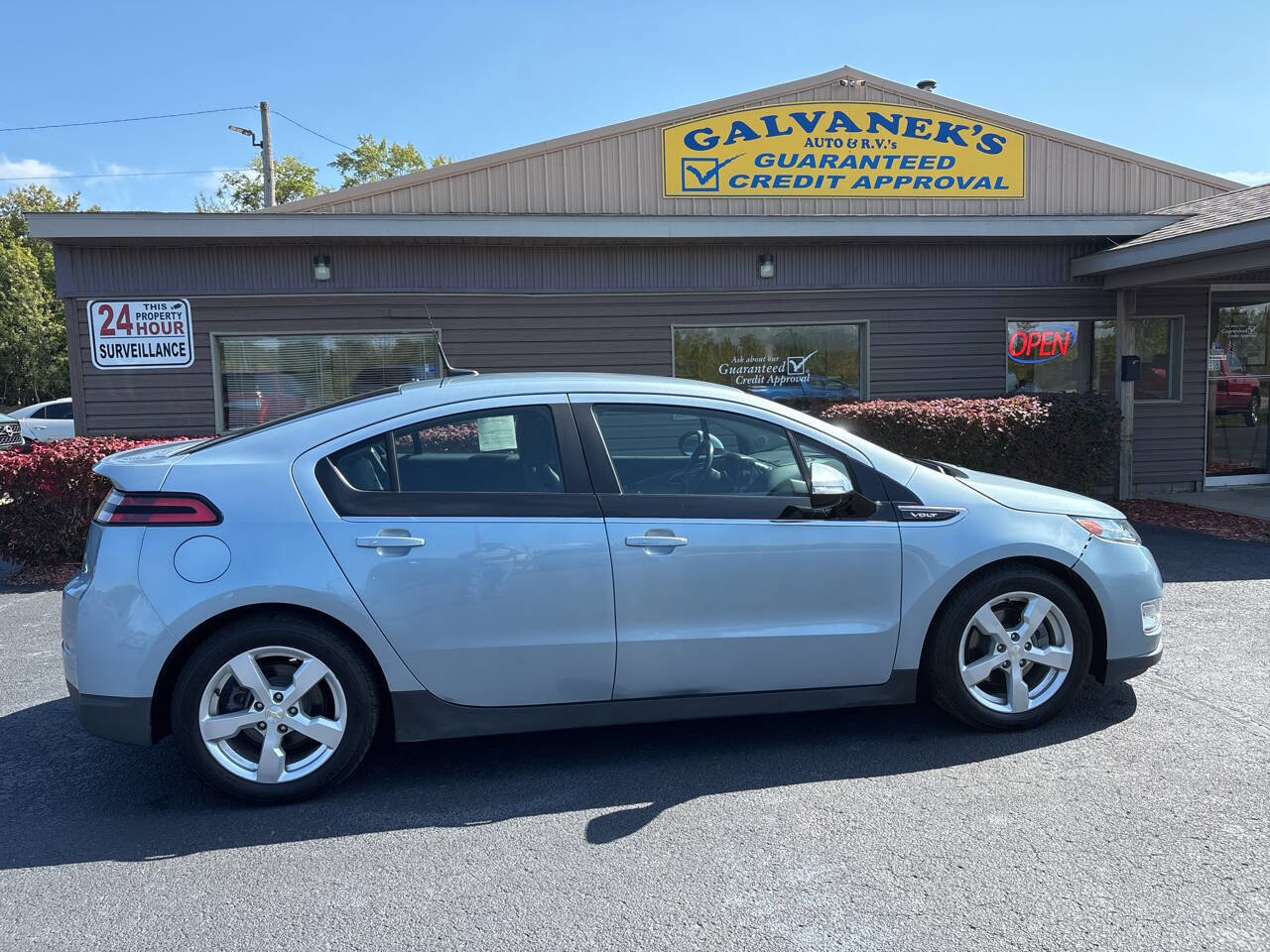 Used 2013 Chevrolet Volt Premium w/ Premium Trim Package image 4