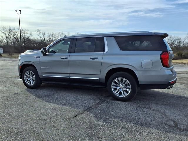Used 2023 GMC Yukon XL Denali image 30