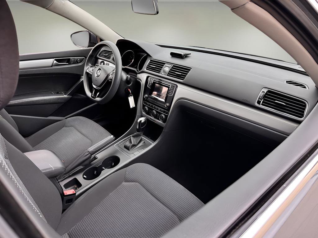 Used 2017 Volkswagen Passat 1.8T S FWD image 18