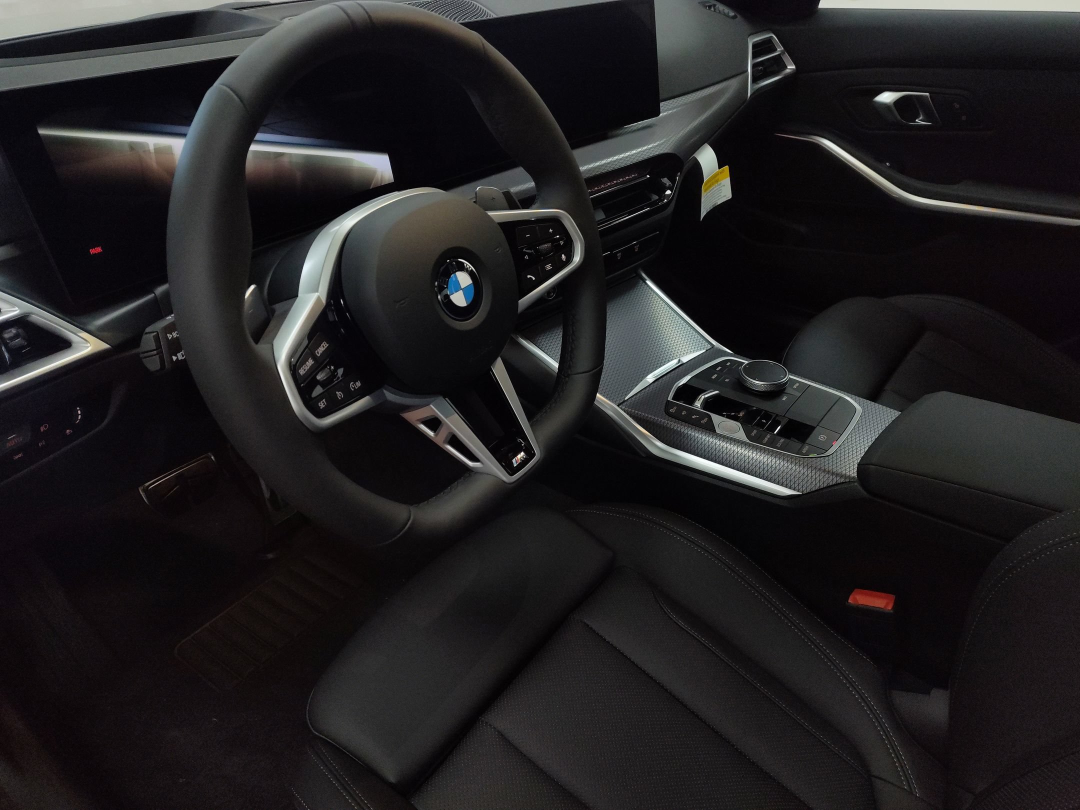 Used 2026 BMW 330i xDrive Sedan w/ M Sport Package AWD/4WD image 4