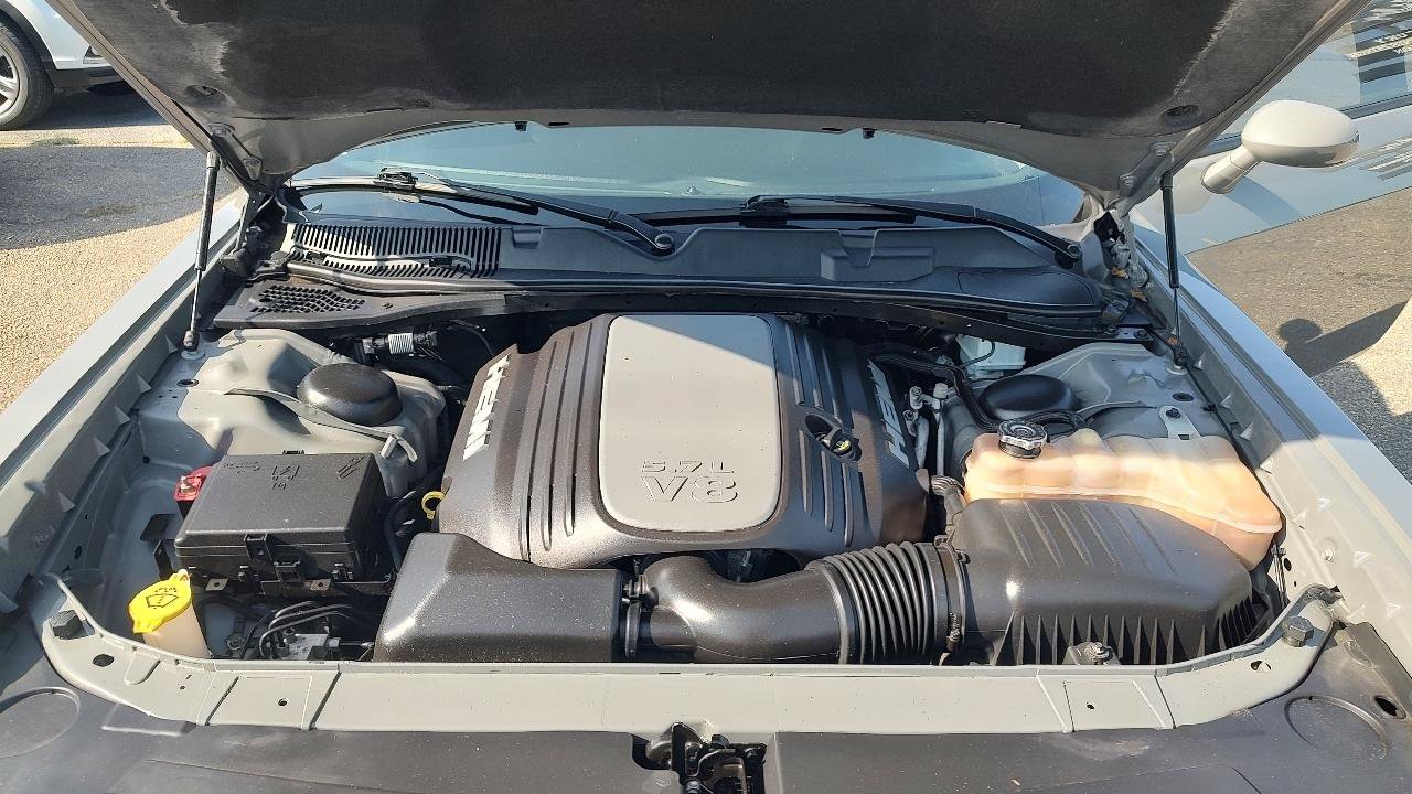 Used 2017 Dodge Challenger R/T Plus RWD image 25
