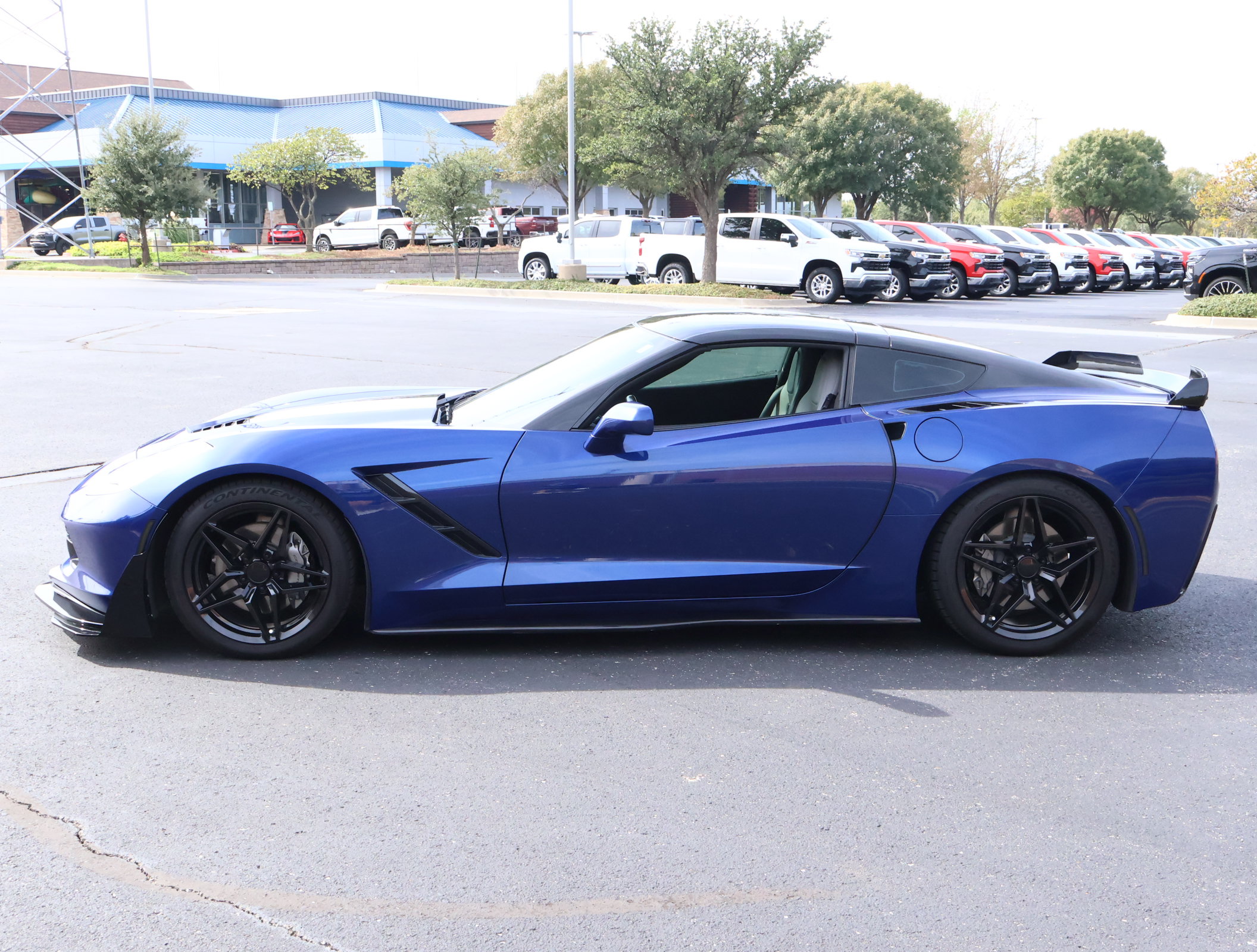 Used 2017 Chevrolet Corvette Stingray Coupe w/ 1LT RWD image 28