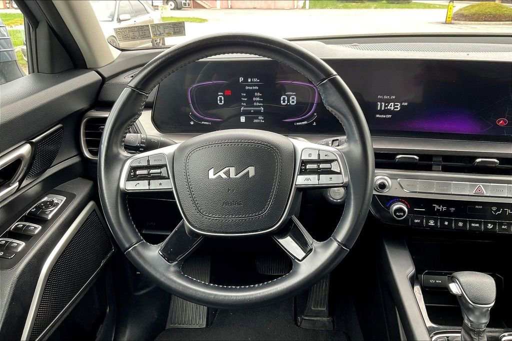 Used 2023 Kia Telluride LX image 5