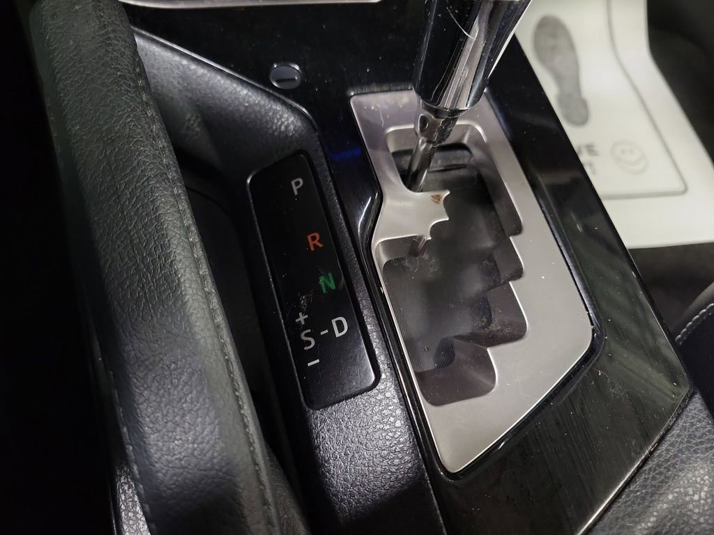 Used 2017 Toyota RAV4 Limited image 16