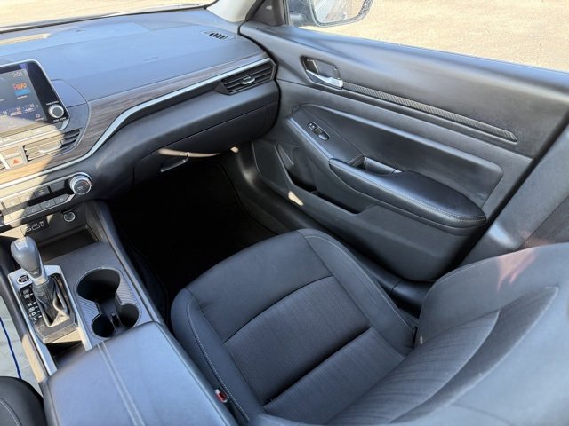 Used 2025 Nissan Altima 2.5 SV image 22