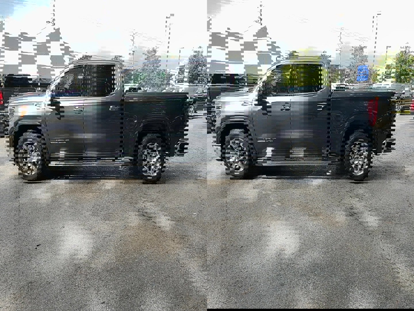 Used 2019 GMC Sierra 1500 SLT w/ SLT Premium Plus Package image 8