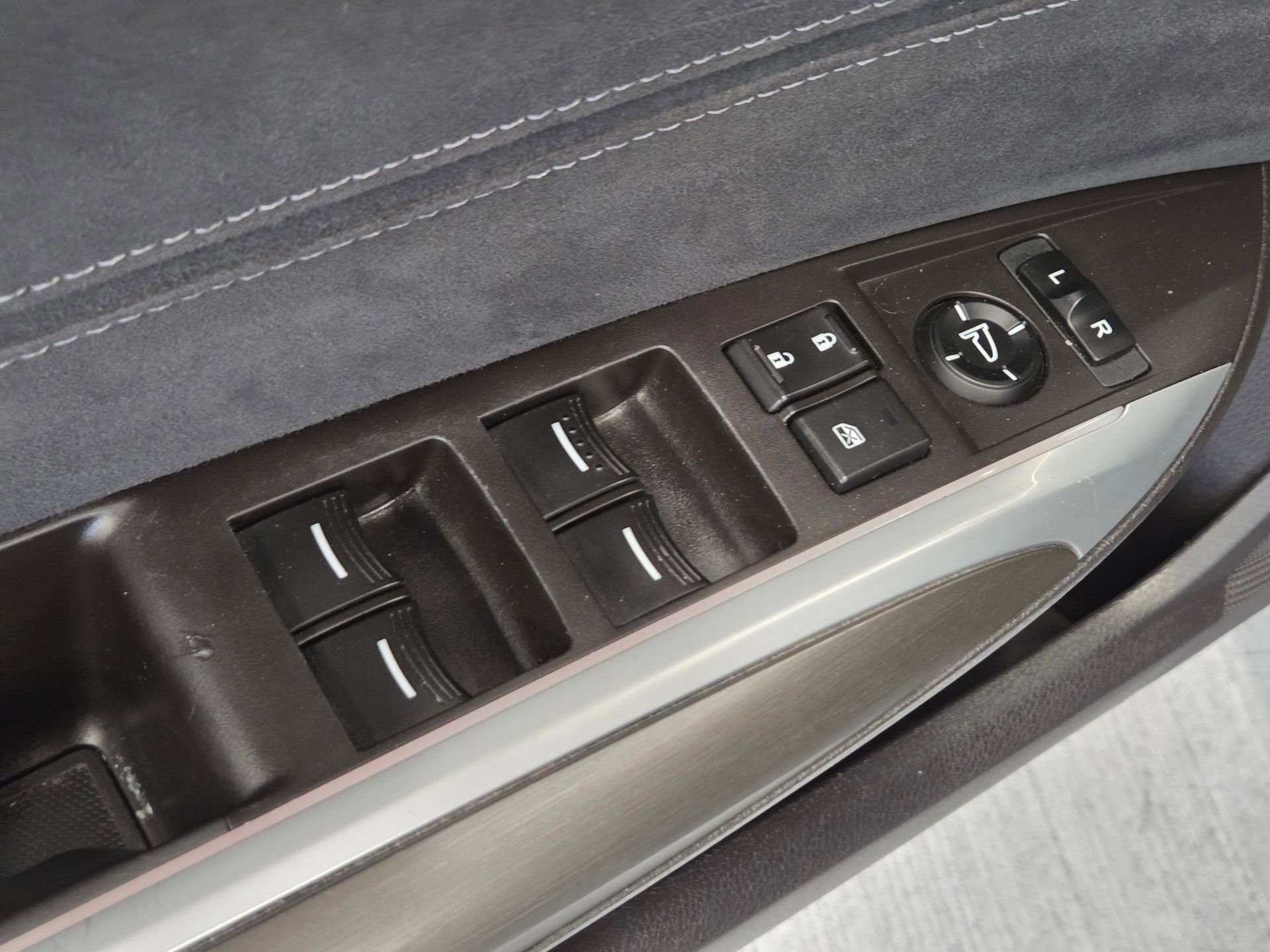 Used 2019 Acura TLX V6 w/ Technology & A-SPEC Pkg image 15