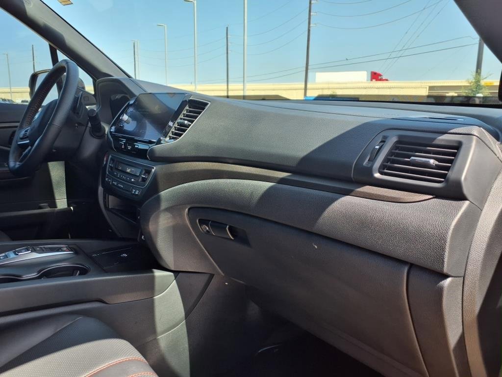 Used 2025 Honda Ridgeline TrailSport image 7