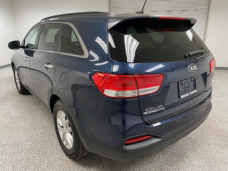 Used 2018 Kia Sorento LX image 7