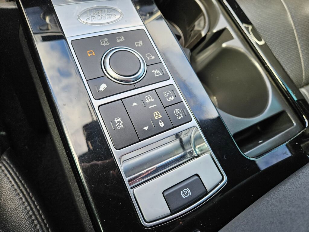 Used 2018 Land Rover Discovery HSE AWD/4WD image 31