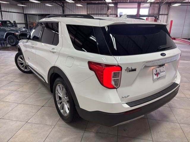 Used 2020 Ford Explorer XLT w/ Equipment Group 202A image 2