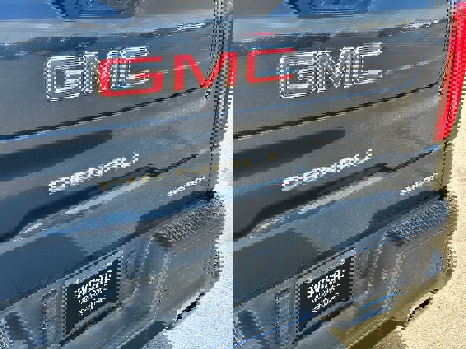 Used 2023 GMC Sierra 1500 Denali w/ Technology Package image 13