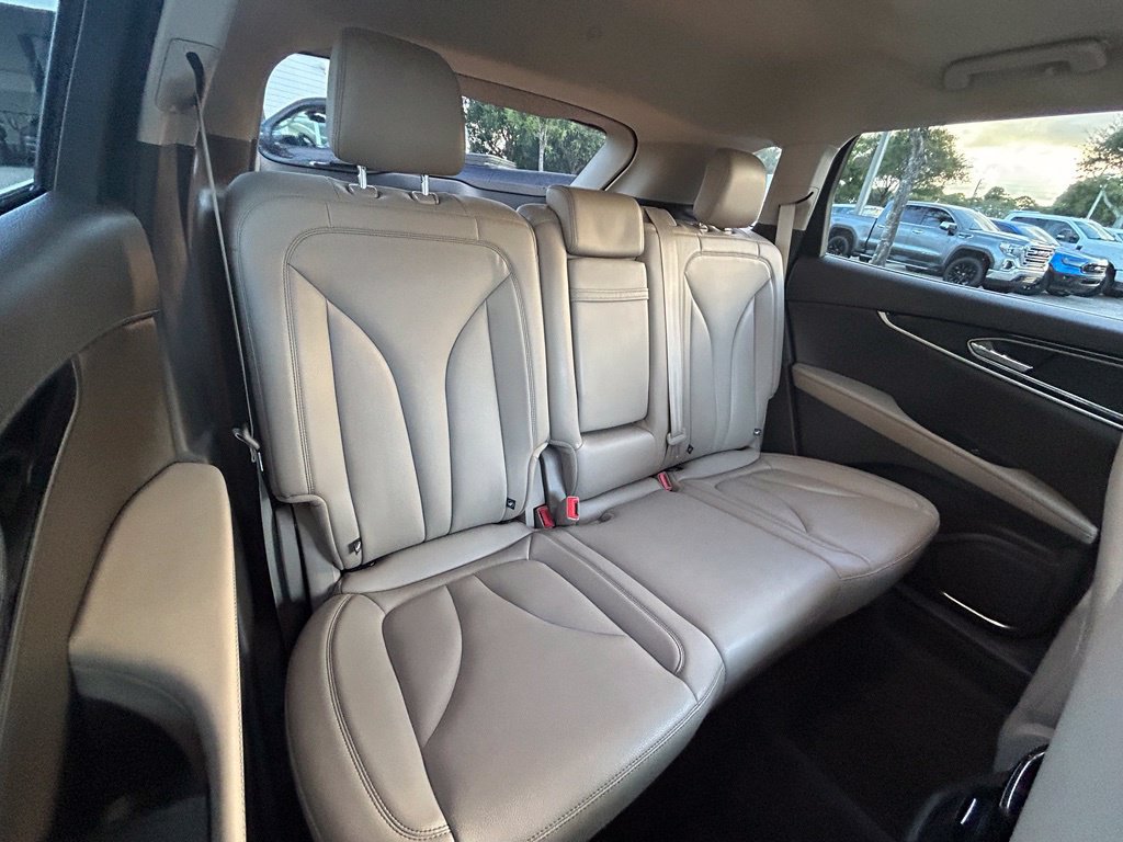 Used 2023 Lincoln Nautilus FWD w/ Premium Package image 27