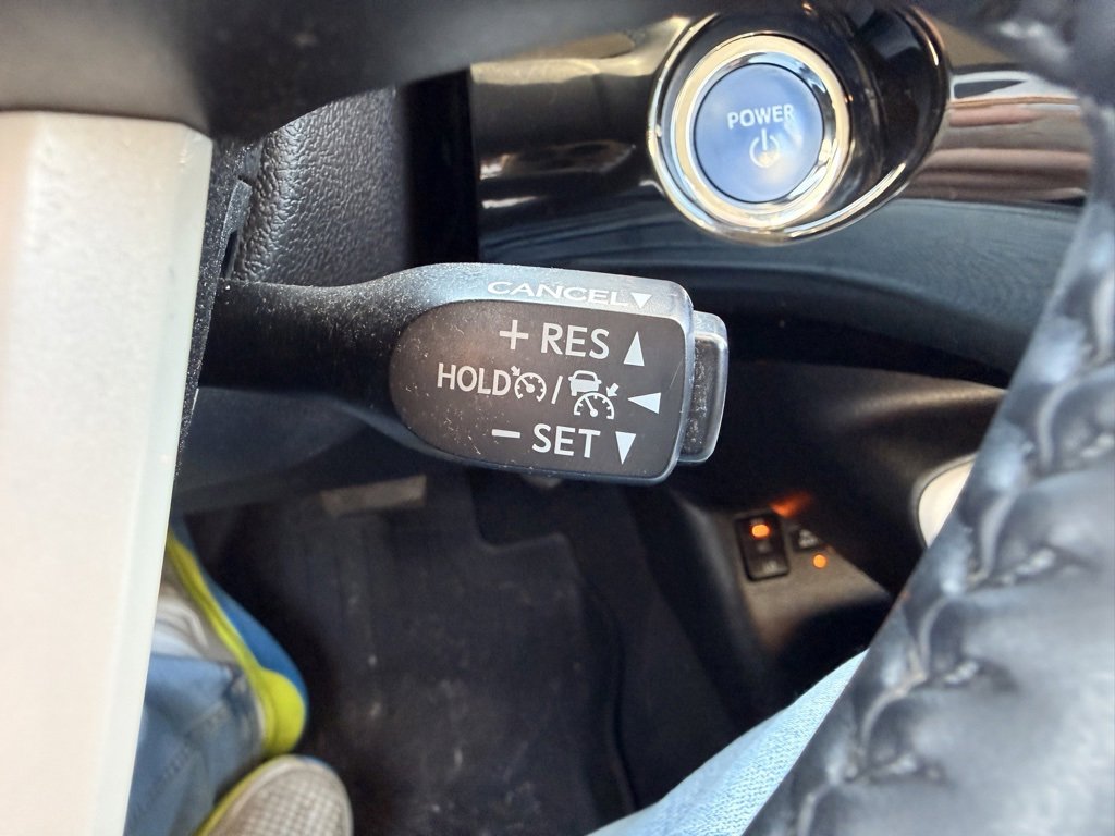 Used 2018 Toyota Prius Prime Premium image 35