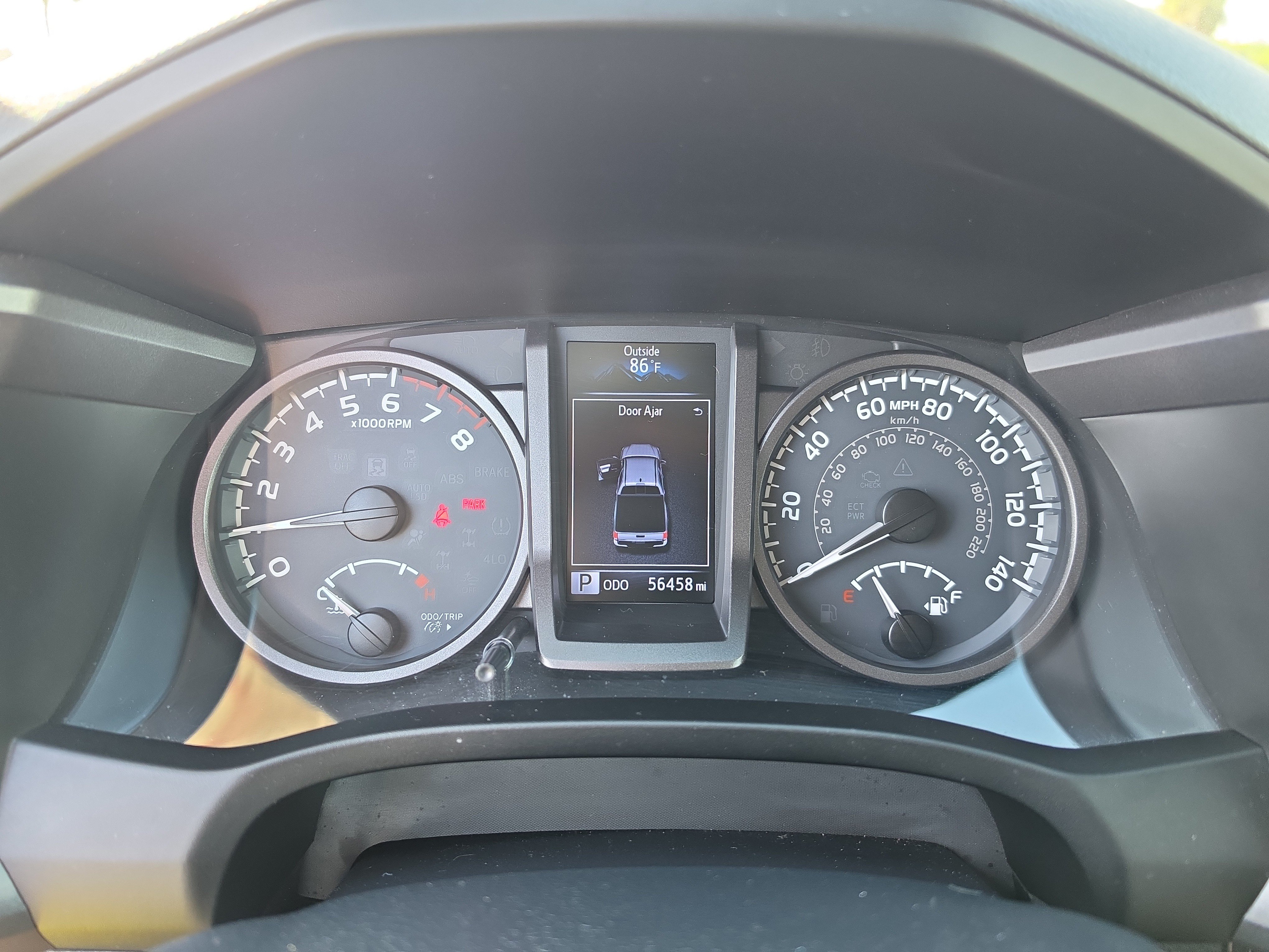 Used 2018 Toyota Tacoma TRD Sport RWD image 19