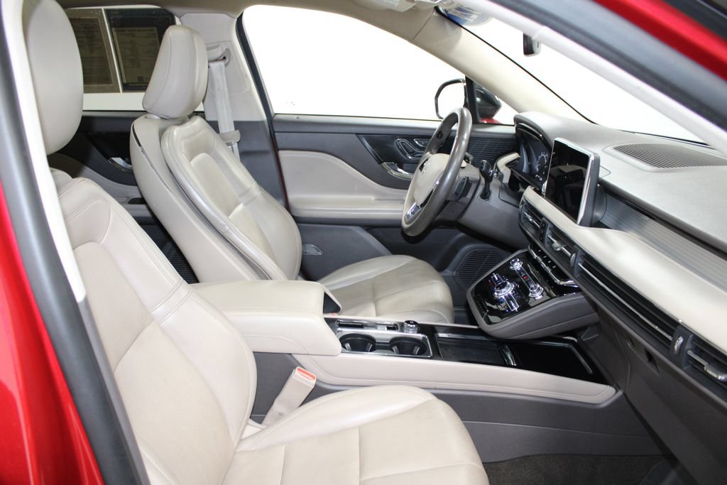 Used 2021 Lincoln Corsair AWD w/ Premium Package image 27