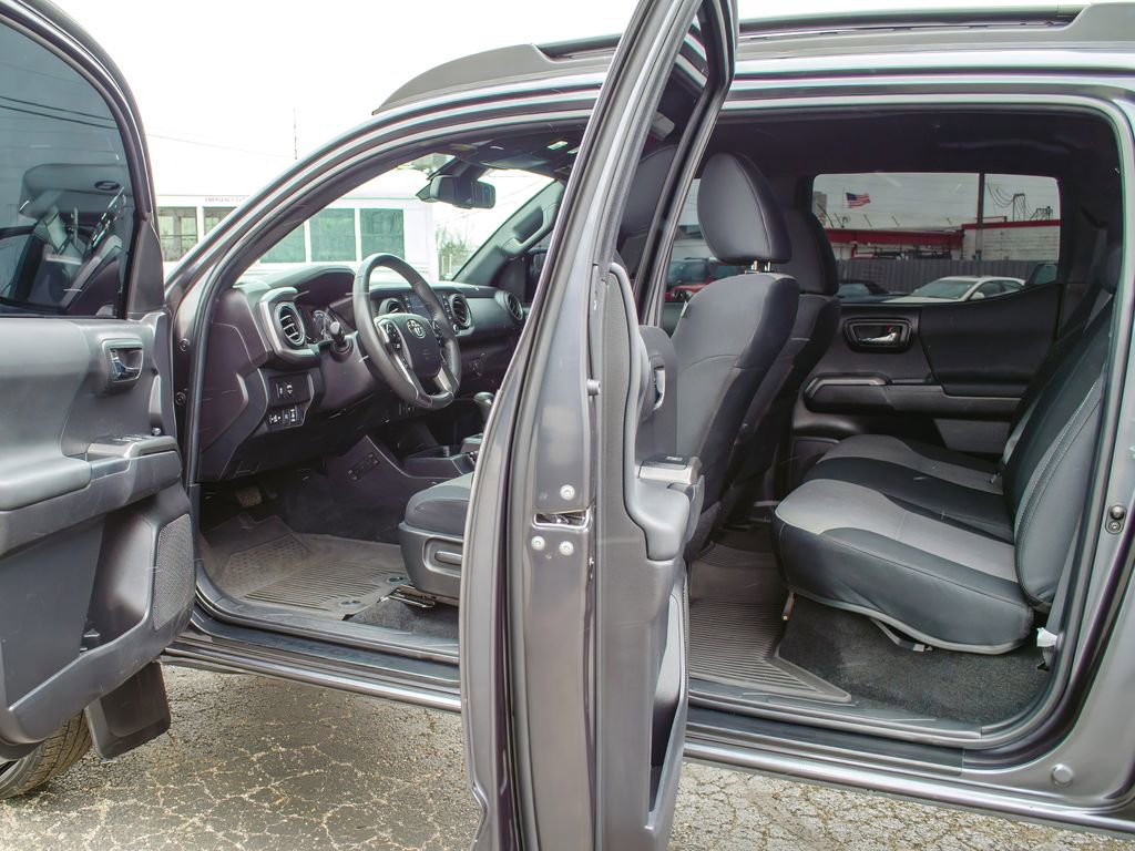 Used 2023 Toyota Tacoma TRD Sport image 7