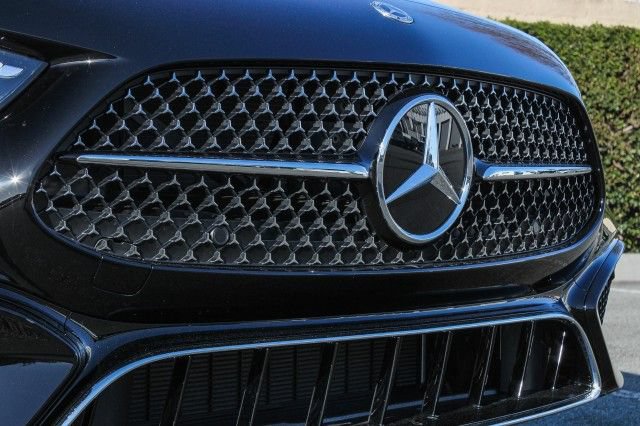 Used 2025 Mercedes-Benz CLE 300 4MATIC Cabriolet image 5