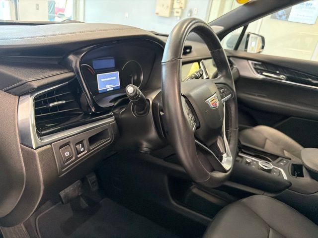 Used 2024 Cadillac XT6 Premium Luxury w/ LPO, Floor Liner Package AWD/4WD image 22