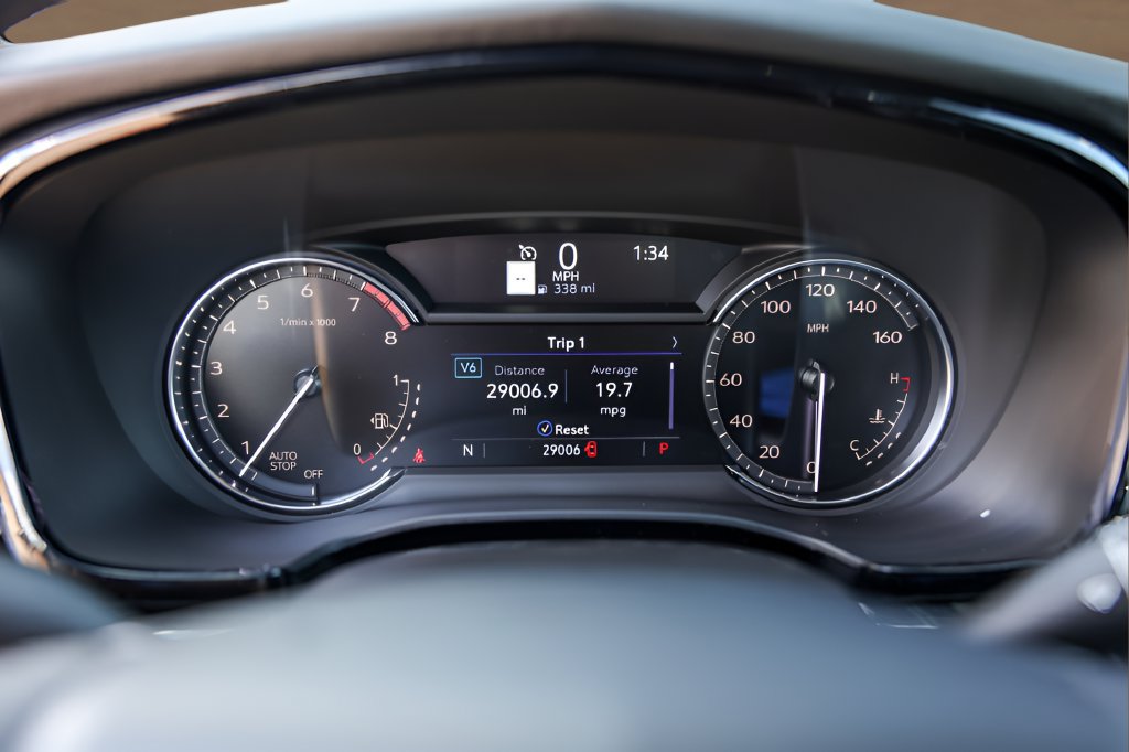 Certified 2025 Cadillac XT6 Premium Luxury FWD image 11