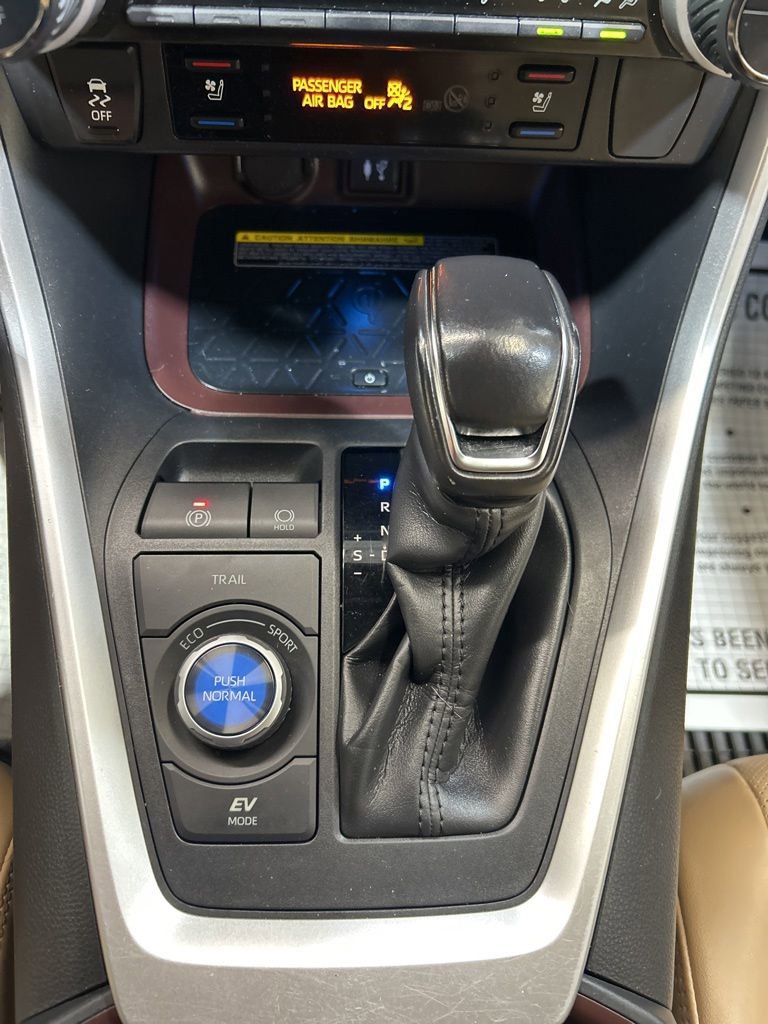 Used 2019 Toyota RAV4 Limited AWD/4WD image 37