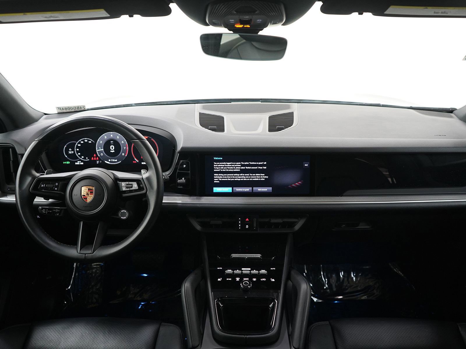 Used 2025 Porsche Cayenne AWD/4WD image 13