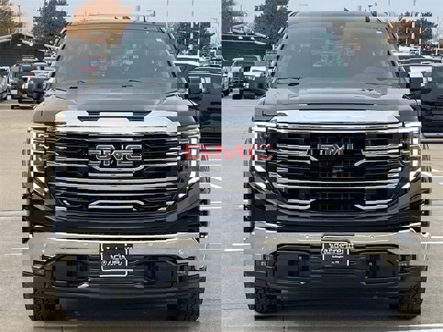 Used 2023 GMC Sierra 1500 SLT w/ SLT Premium Plus Package image 8