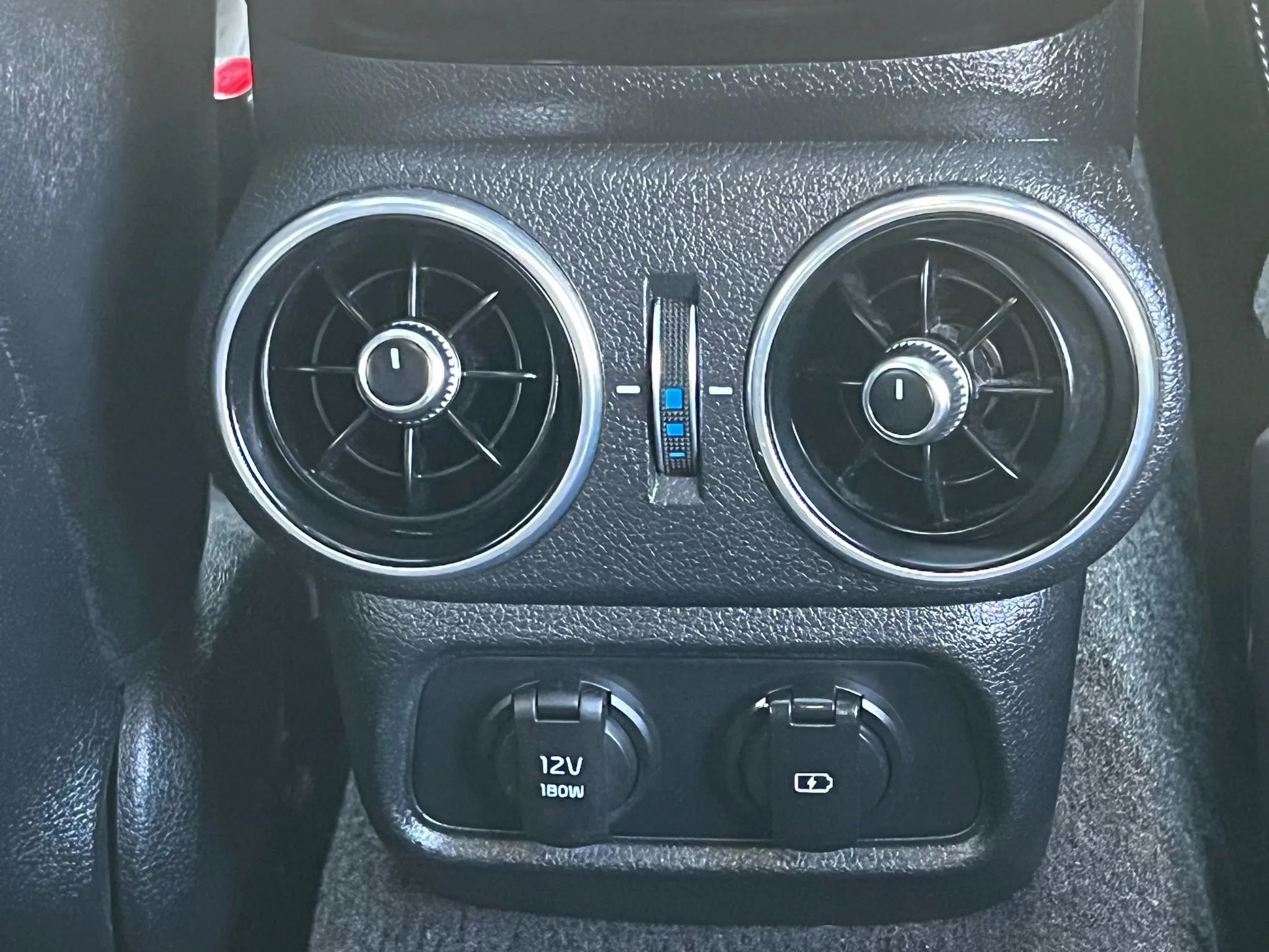 Used 2018 Kia Stinger Premium image 21