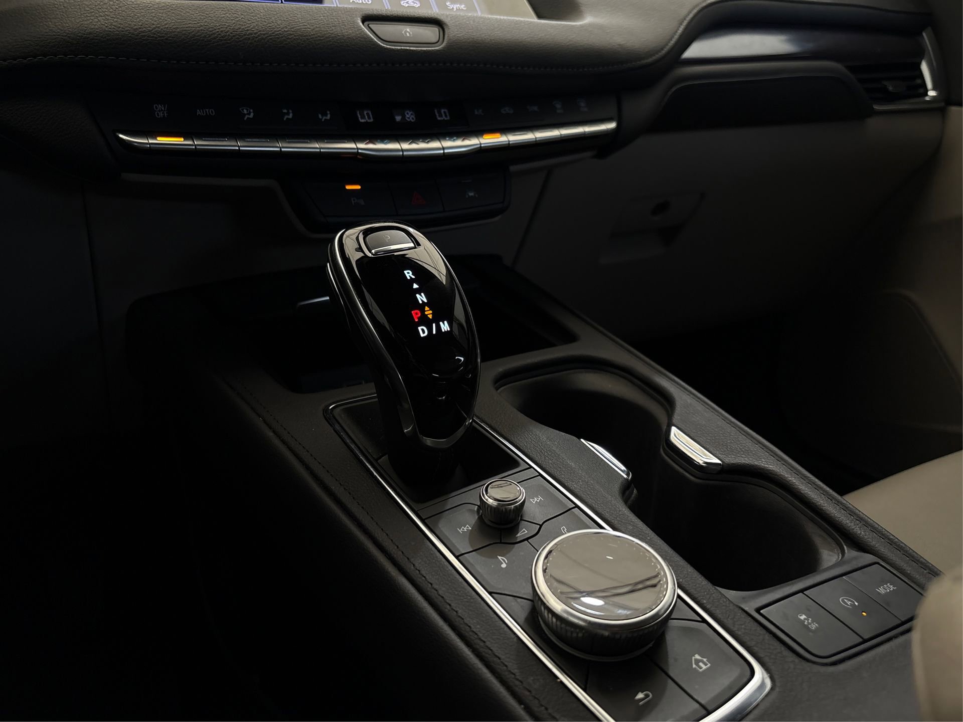 Certified 2023 Cadillac XT4 Luxury w/ Driver Awareness Package image 31