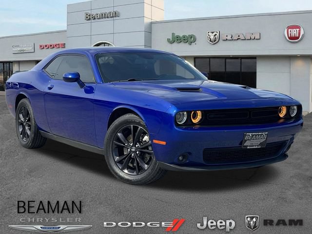 Used 2022 Dodge Challenger SXT w/ Blacktop Package AWD/4WD image 1