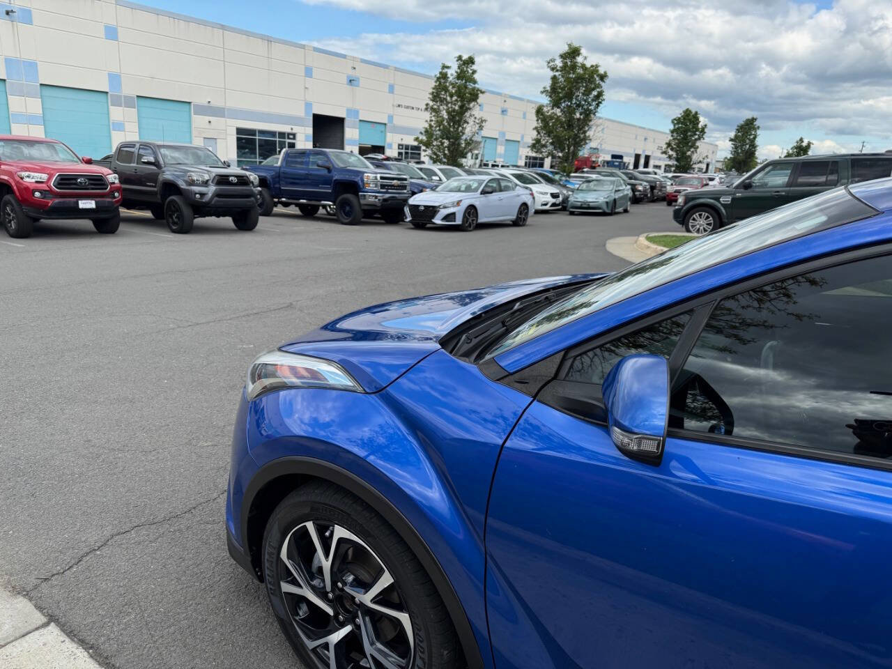 Used 2018 Toyota C-HR XLE image 10
