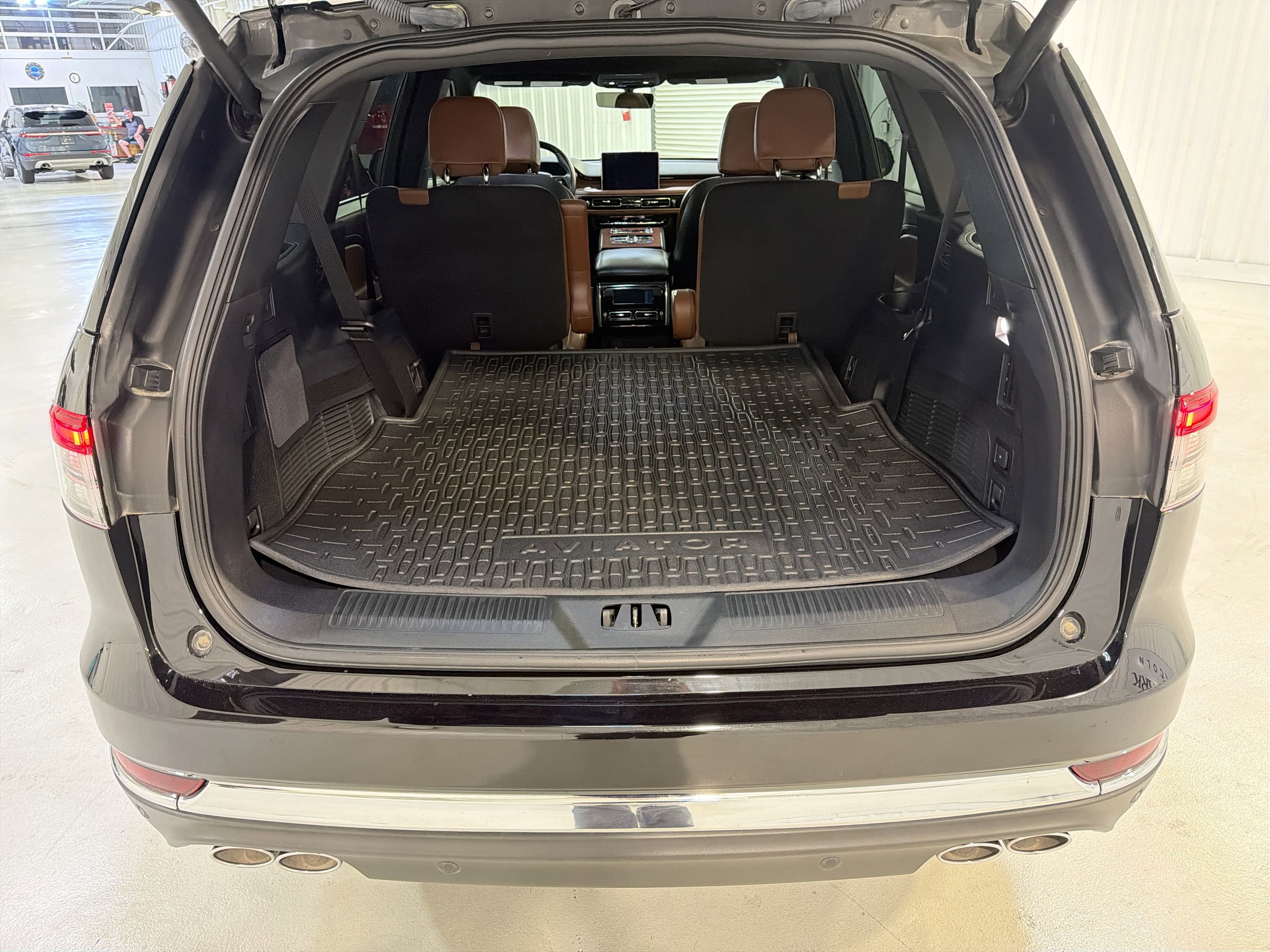 Used 2023 Lincoln Aviator Reserve w/ Elements Package Plus image 29